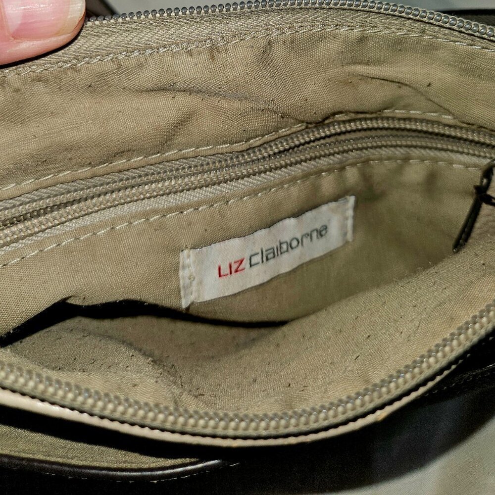 Liz Claiborne beige or tan purse with long straps so could be worn crossbody M - Picture 7 of 9